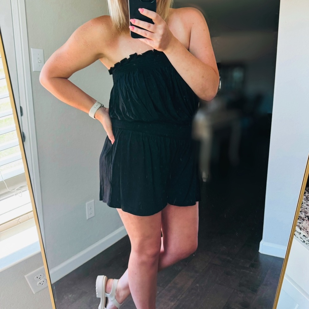 NEW Bluivy Black Smocked Strapless Romper